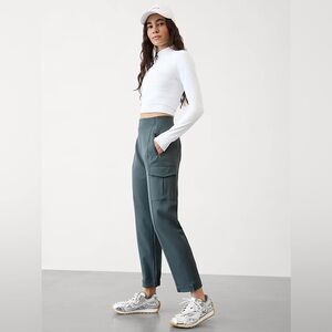 Athleta Eden Teal Blue Endless High Rise Cargo Pant Size 4 Petite Athleisure